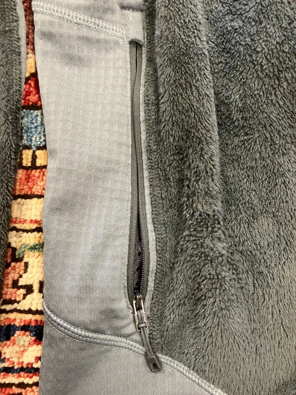 NEW Men's Patagonia R2 Polartec Thermal Pro Fleece - LARGE - Grey